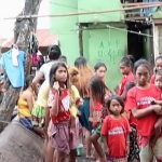 0012#  Pojechałem do NAJGORSZYCH SLUMSÓW, żeby poznać Plemię Badjao [EN]